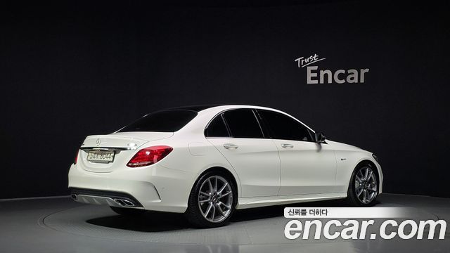 Mercedes-Benz C-Class 2017 — photo 2