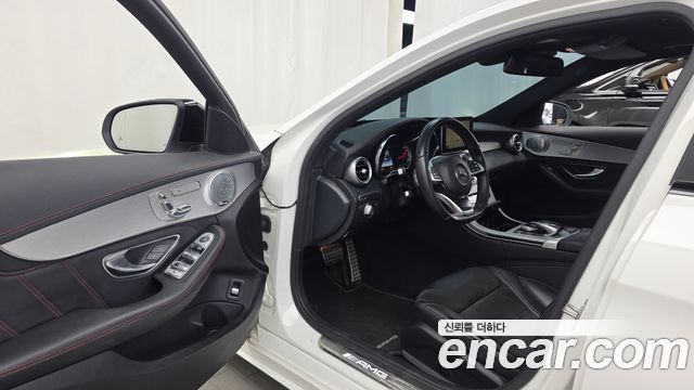 Mercedes-Benz C-Class 2017 — photo 13