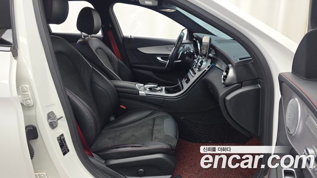 Mercedes-Benz C-Class 2017 — photo 17