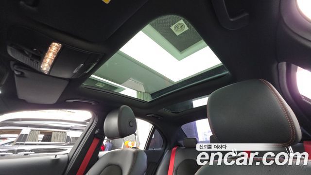 Mercedes-Benz C-Class 2017 — photo 24