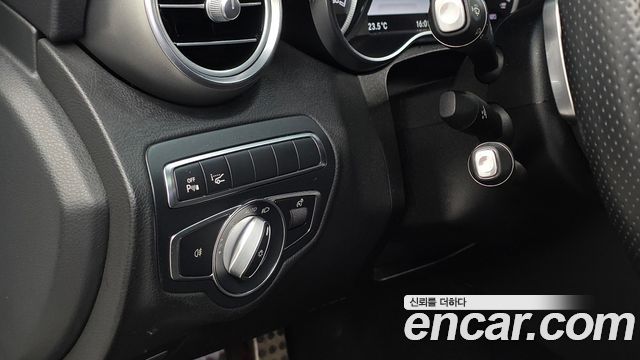 Mercedes-Benz C-Class 2017 — photo 28