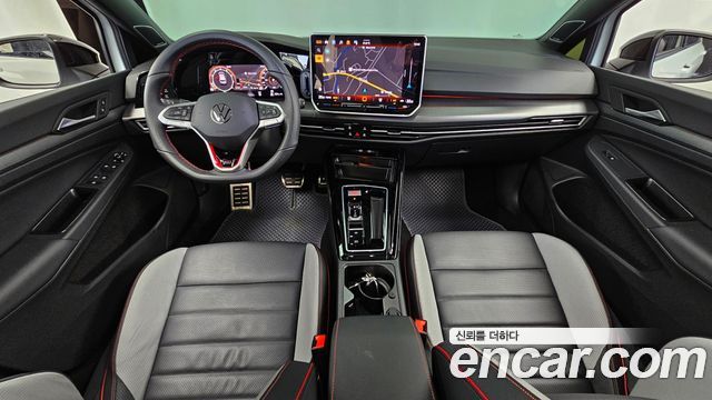 Volkswagen Golf 2025 — photo 10