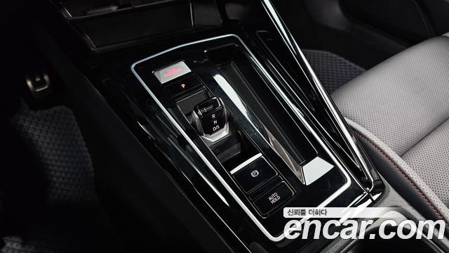 Volkswagen Golf 2025 — photo 12