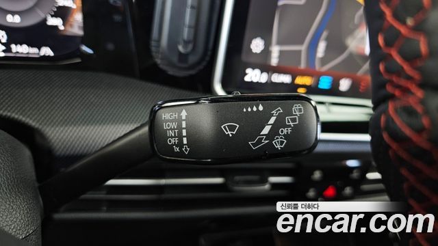 Volkswagen Golf 2025 — photo 26