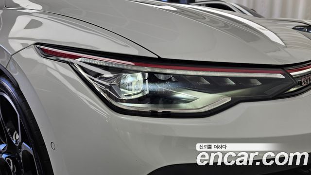 Volkswagen Golf 2025 — photo 8