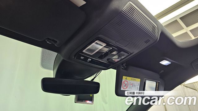 Volkswagen Golf 2025 — photo 27
