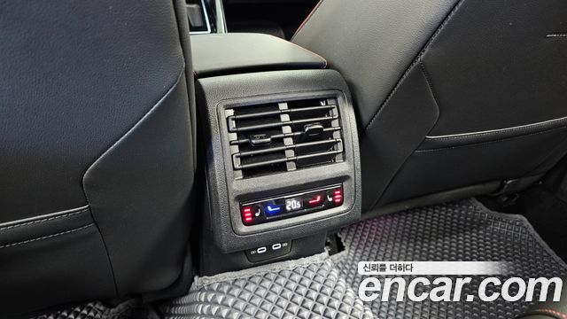 Volkswagen Golf 2025 — photo 35