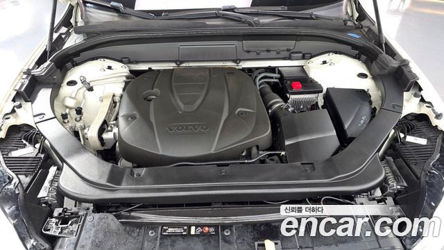 Volvo XC60 2019 — photo 6