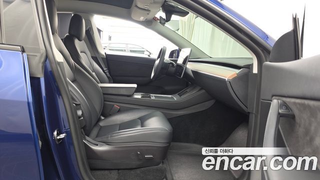 Tesla Model Y 2022 — photo 17