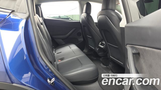 Tesla Model Y 2022 — photo 18