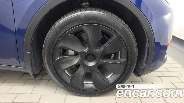 Tesla Model Y 2022 — photo 7