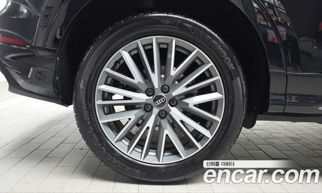 Audi Q3 2024 — photo 5