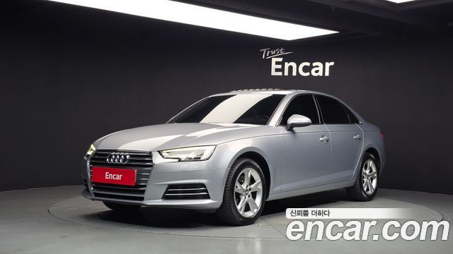 Audi A4 2018 — photo 1
