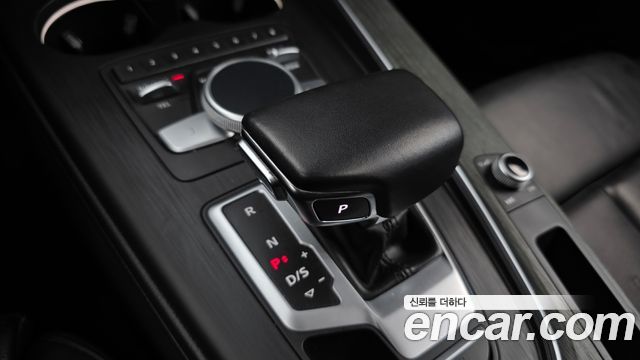 Audi A4 2018 — photo 9