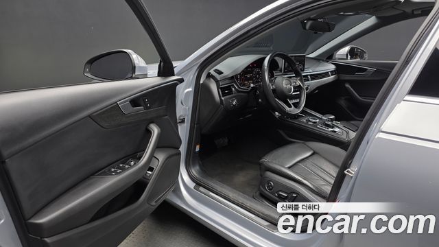 Audi A4 2018 — photo 10