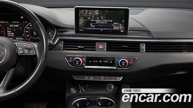Audi A4 2018 — photo 14