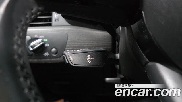 Audi A4 2018 — photo 17