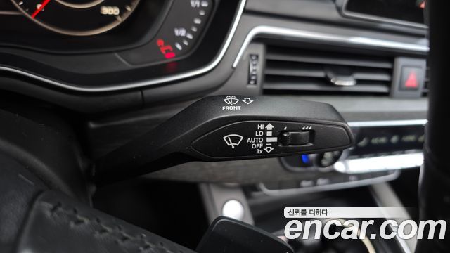 Audi A4 2018 — photo 18