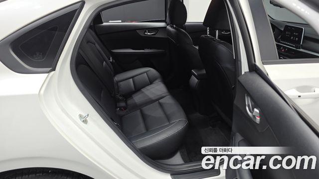 Kia K3 2019 — photo 17
