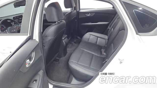 Kia K3 2019 — photo 18