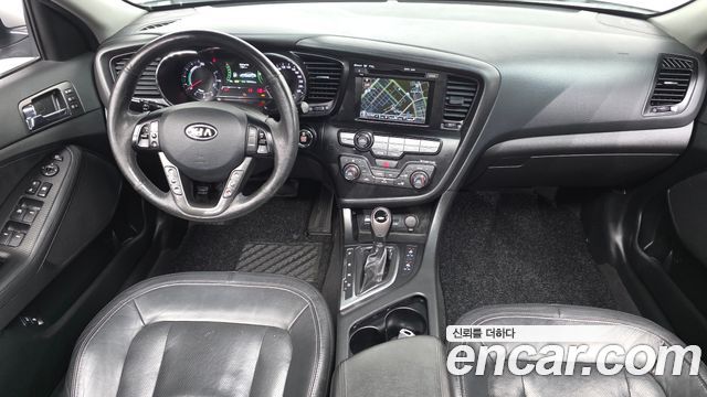 Kia K5 2012 — photo 10