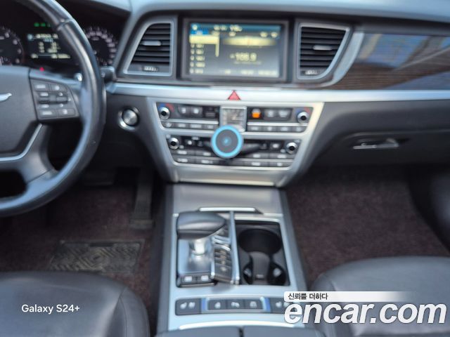 Genesis G80 2018 — photo 8