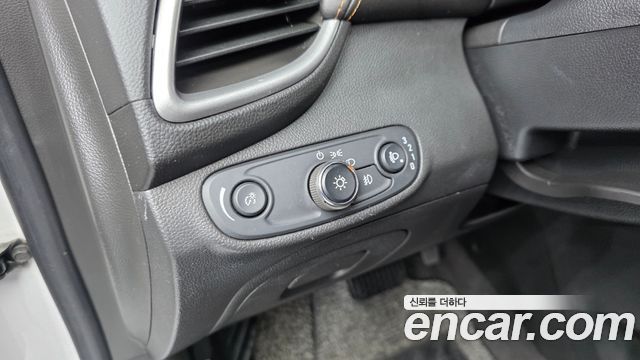 Chevrolet Korea Trax 2017 — photo 12