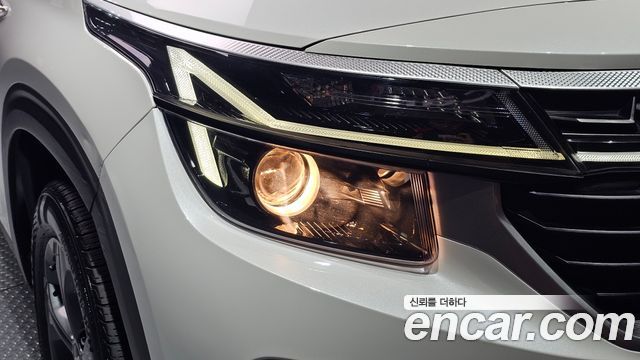 Kia Seltos 2023 — photo 8