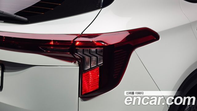 Kia Seltos 2023 — photo 9