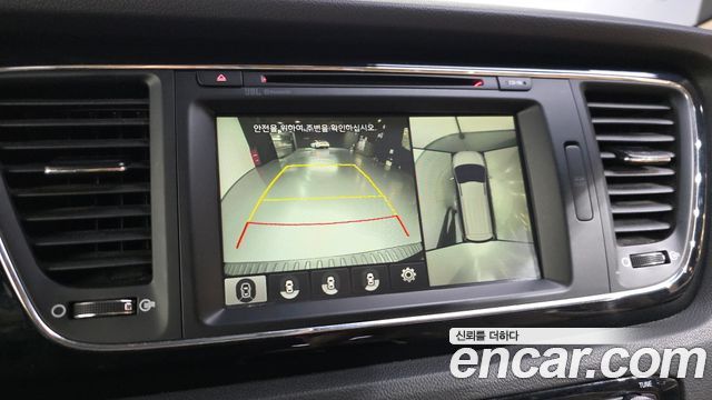 Kia Canival 2018 — photo 21