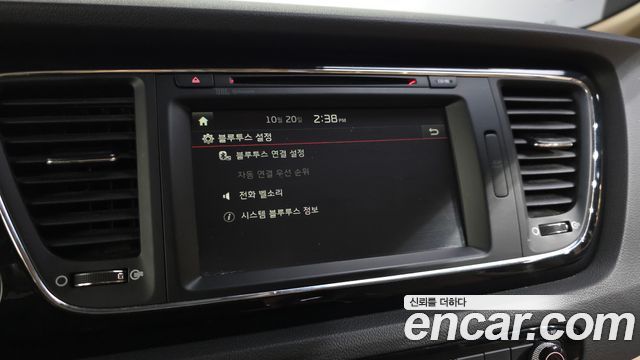 Kia Canival 2018 — photo 23