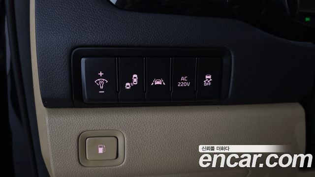 Kia Canival 2018 — photo 29