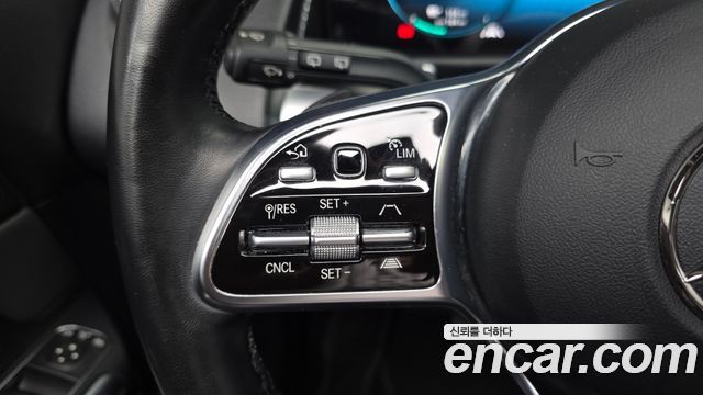 Mercedes-Benz EQB 2024 — photo 24