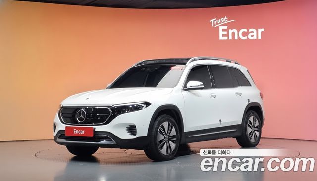 Mercedes-Benz EQB 2024 — photo 1