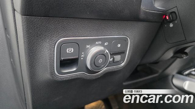 Mercedes-Benz EQB 2024 — photo 28