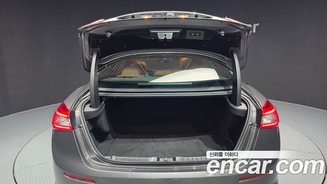 Maserati Ghibli 2019 — photo 26