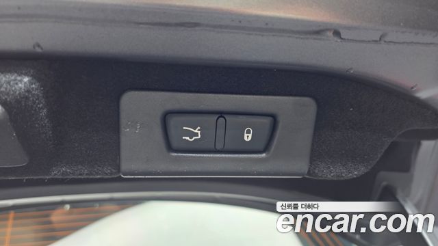 Maserati Ghibli 2019 — photo 35