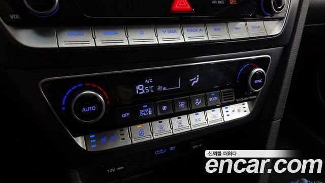 Hyundai Sonata 2018 — photo 17