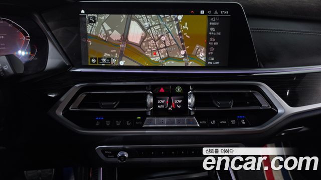 BMW X7 2022 — photo 18