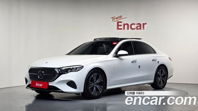Mercedes-Benz E-Class 2025 — photo 1