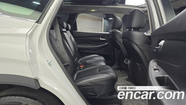 Hyundai Santafe 2022 — photo 17