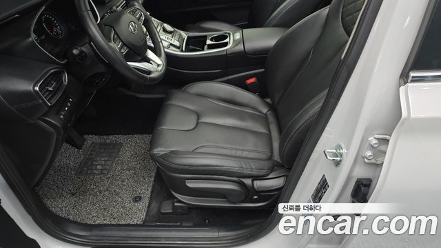 Hyundai Santafe 2022 — photo 25