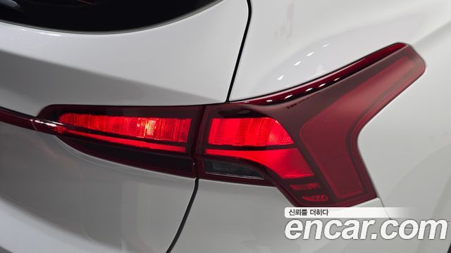 Hyundai Santafe 2022 — photo 9