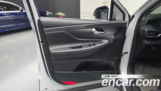Hyundai Santafe 2022 — photo 14