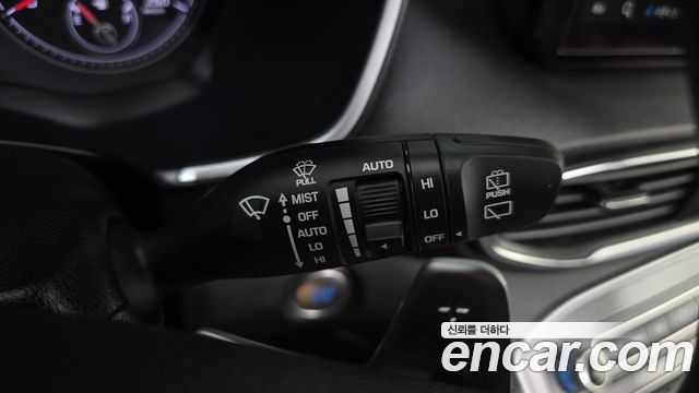 Hyundai Santafe 2022 — photo 28