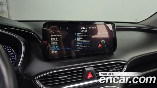 Hyundai Santafe 2022 — photo 32
