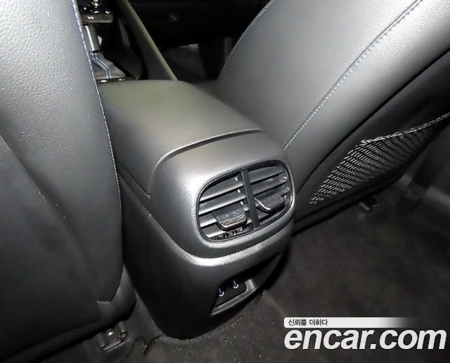 Hyundai AVANTE 2025 — photo 18