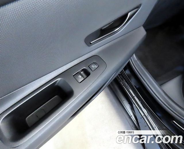 Hyundai AVANTE 2025 — photo 19