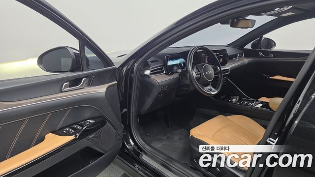 Kia K5 2022 — photo 13