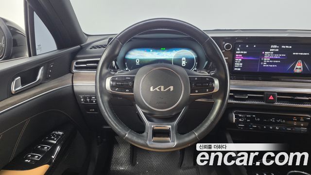 Kia K5 2022 — photo 19
